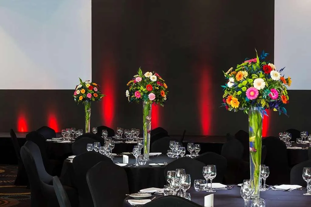Radisson Hotel And Conf Centre London Heathrow 4*,