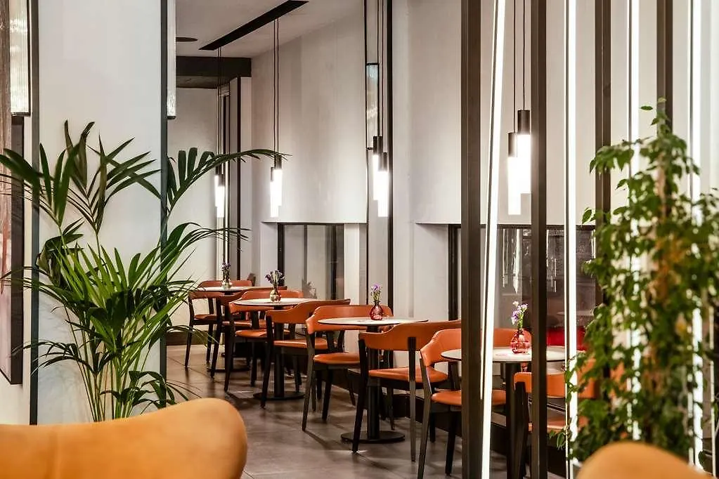 ****  Radisson Hotel And Conf Centre London Heathrow United Kingdom